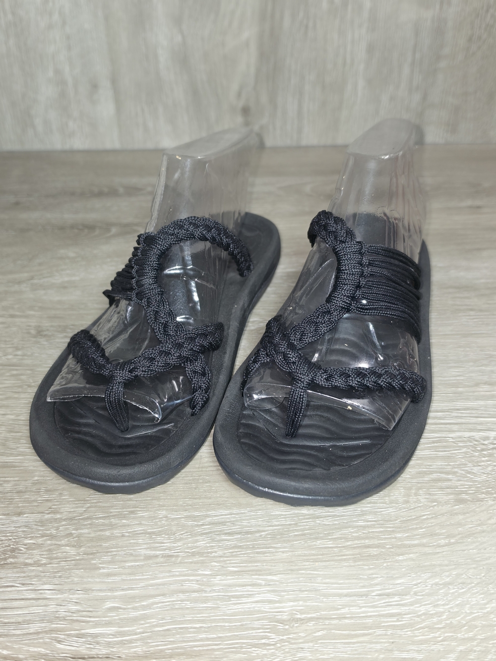 MEGNYA Black Comfort Braid Strap Sandals Womens Clean Size 8